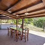 Granci Con Piscina By Wonderful Italy